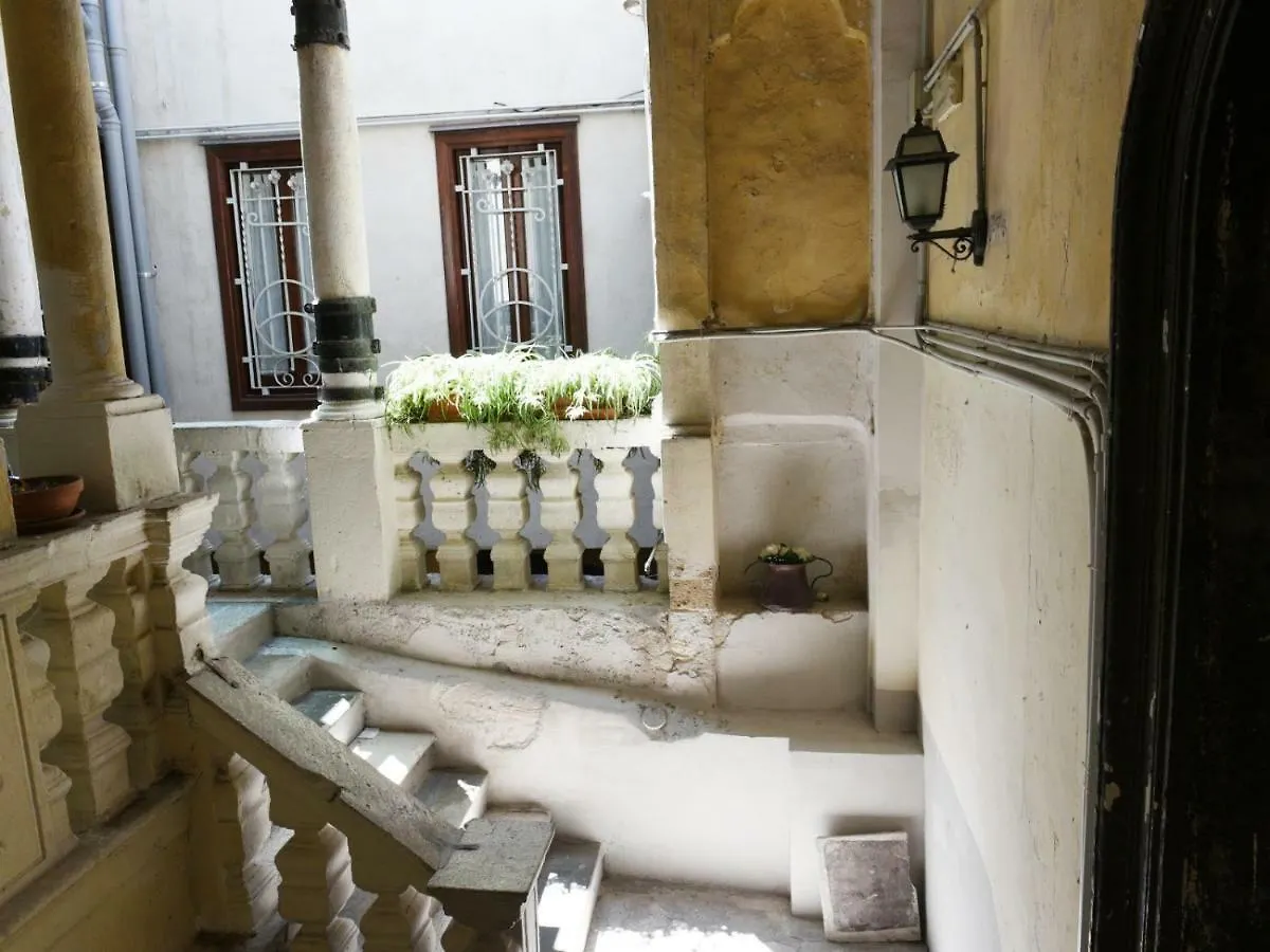Couette-café Sisters Residence Bari